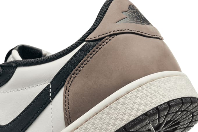 Air Jordan 1 Retro Low OG 'Mocha'