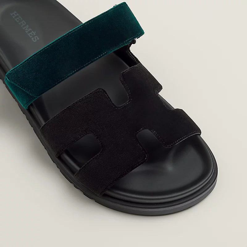 Hermès Chypre Sandal in Noir / Vert Mousse