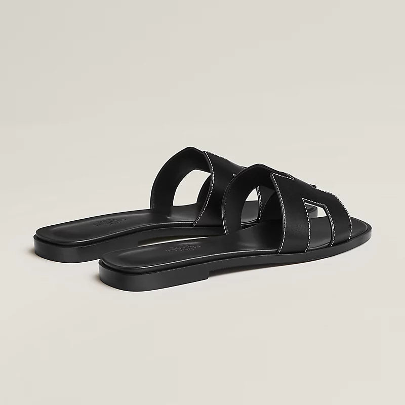 Hermès Oran Sandal in Noir